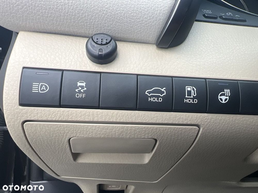 Toyota Camry 2.5 Hybrid Executive CVT - 15