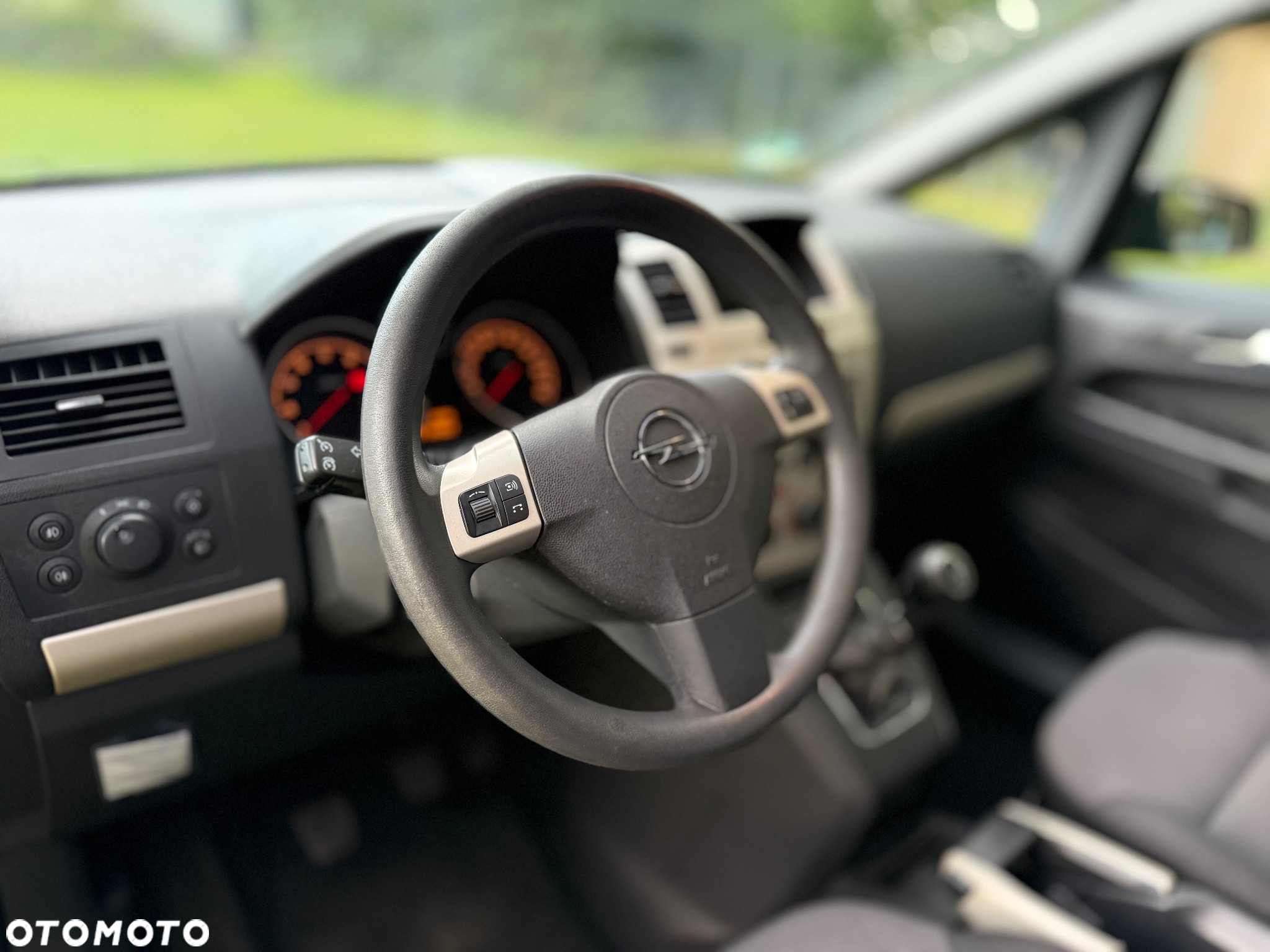 Opel Zafira - 8