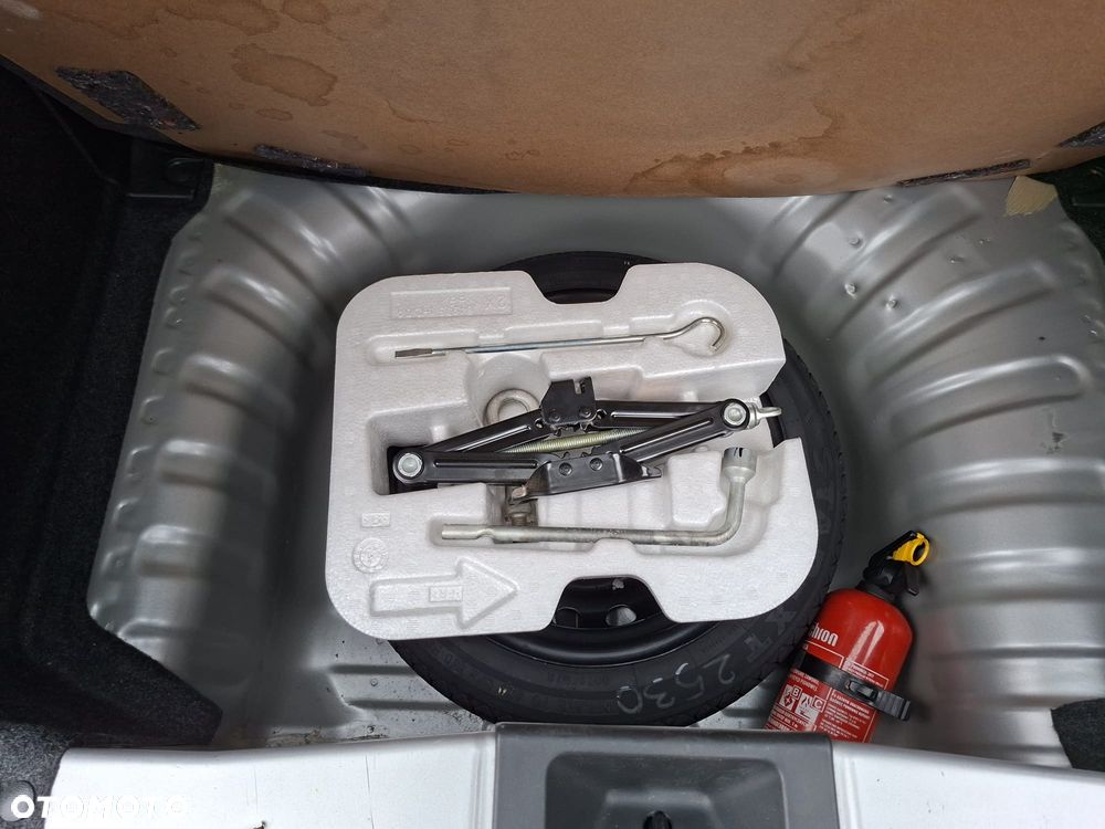 Nissan Micra 1.2 N-Tec EU6 - 8