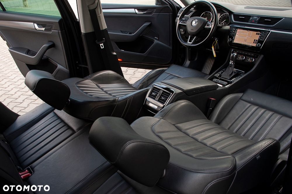 Skoda Superb 2.0 TDI DSG Sportline - 27