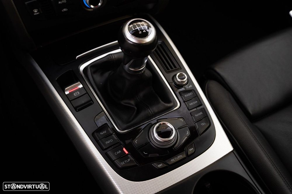 Audi A4 Avant 2.0 TDI Business Line S-line - 17