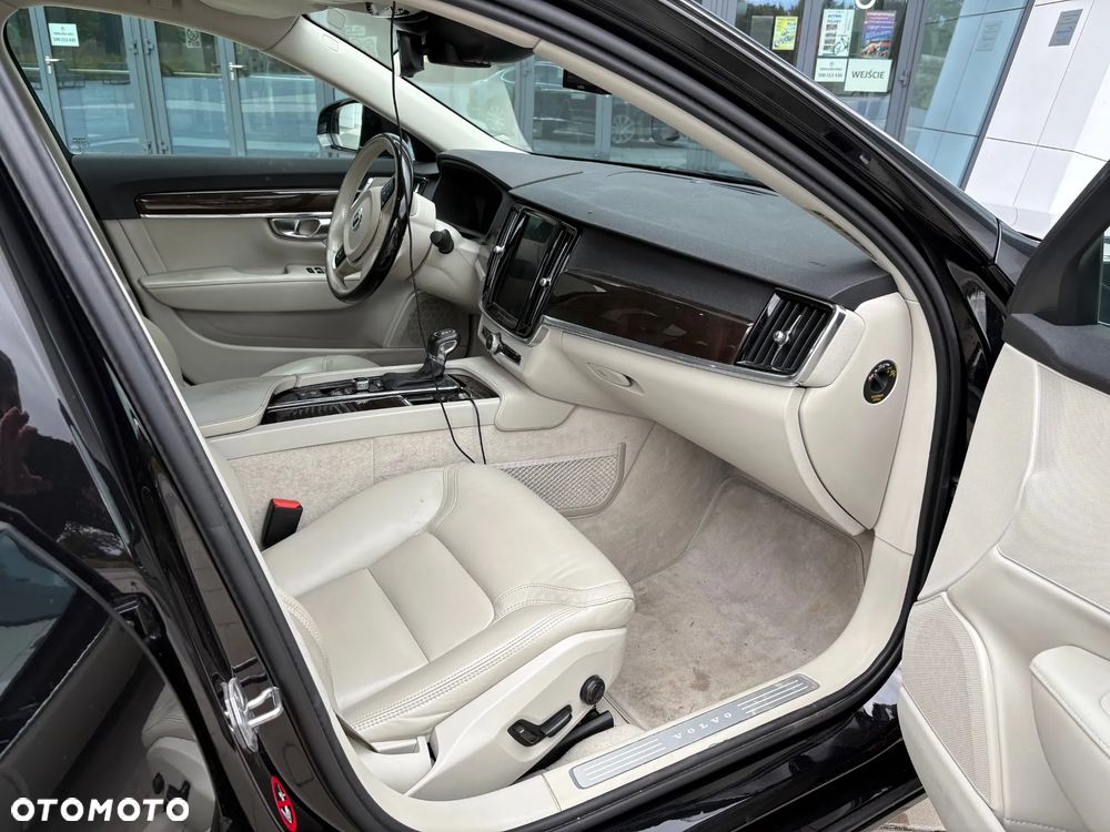 Volvo S90 - 11