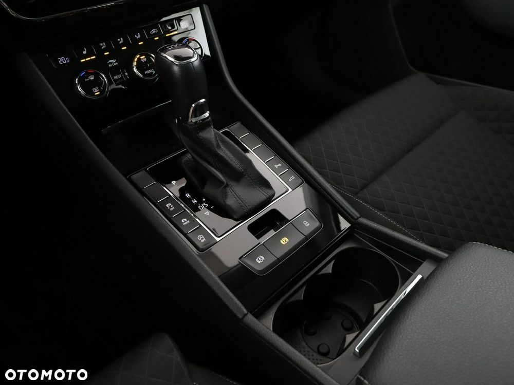 Skoda Superb 2.0 TDI SCR Style DSG - 31