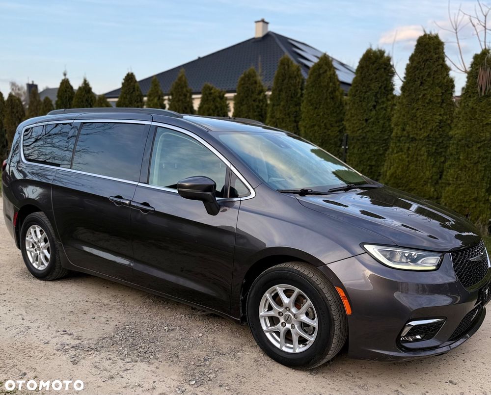 Chrysler Pacifica - 3