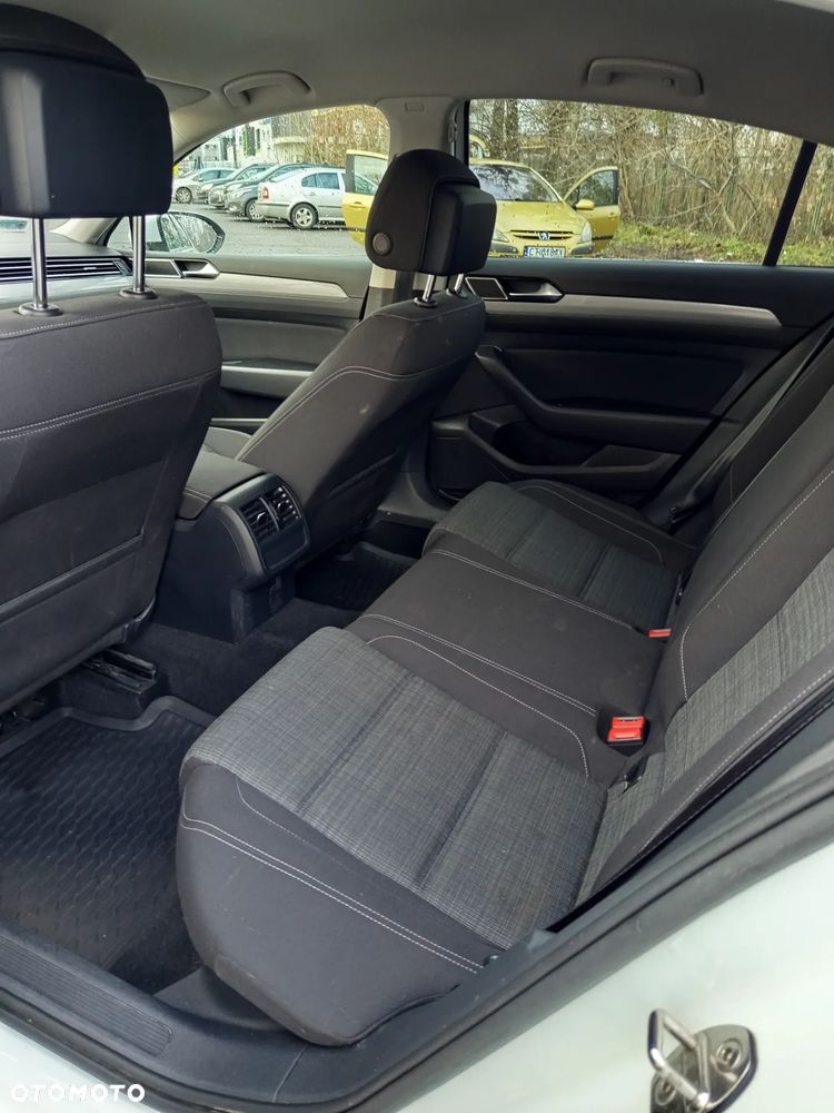 Volkswagen Passat 2.0 TDI Business DSG - 10