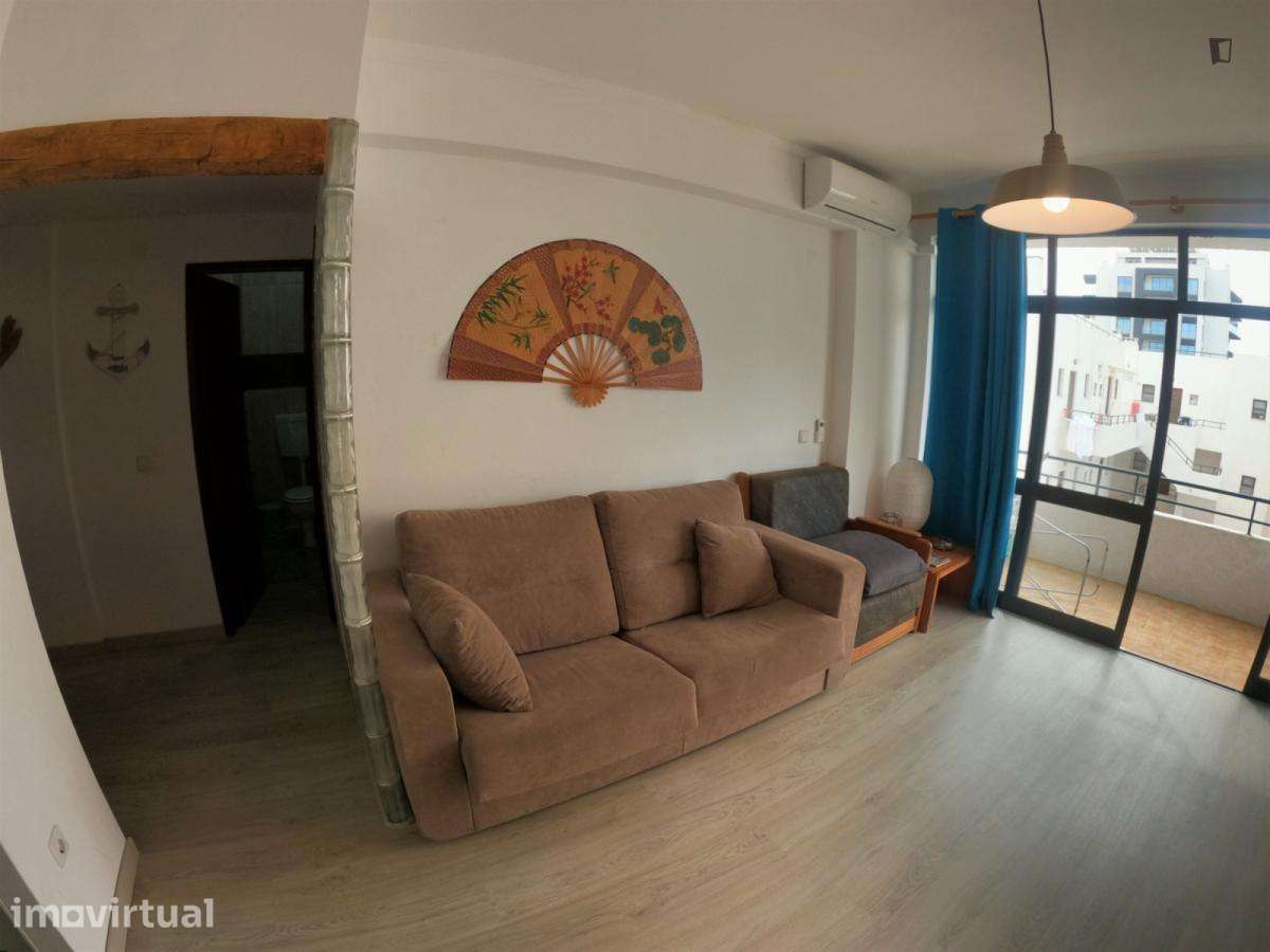 Apartamento com 1 quartos - localizado em Quarteira - Grande imagem: 3/29