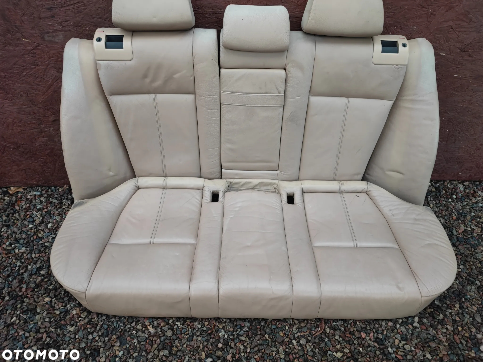 BMW E39 SEDAN ORYGINALNA KOMPLETNA KANAPA TYŁ SKŁADANA W KOLORZE BEŻOWYM / KREMOWYM / SANDBEIGE  O NR. 52 20 7 049 351 /  52 20 8 198 182 / 52 20 7 049 357 OEM - 20