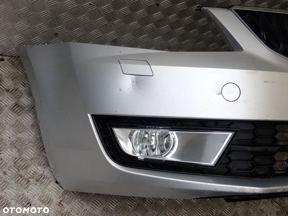 SKODA OCTAVIA III SEDAN KOD LAKIERU LA7W - ZDERZAK PRZÓD +MASKA +BŁOTNIK LEWY / PRAWY -  DRZWI LEWY /PRAWY PRZÓD /TYŁ - ZDERZAK TYŁ - 5