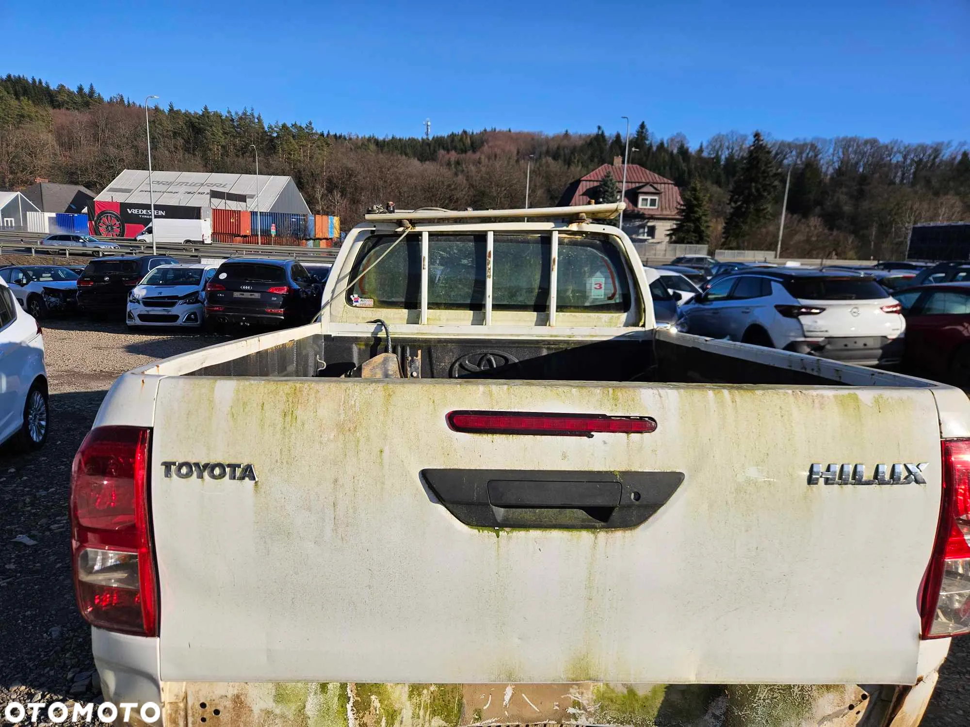 Toyota Hilux - 10