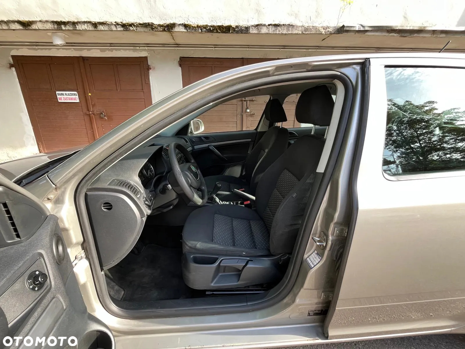 Skoda Octavia 1.6 Ambiente - 3