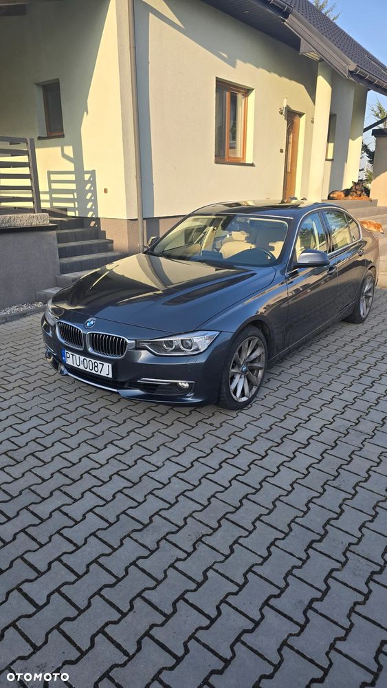 BMW Seria 3 328i Luxury Line - 3