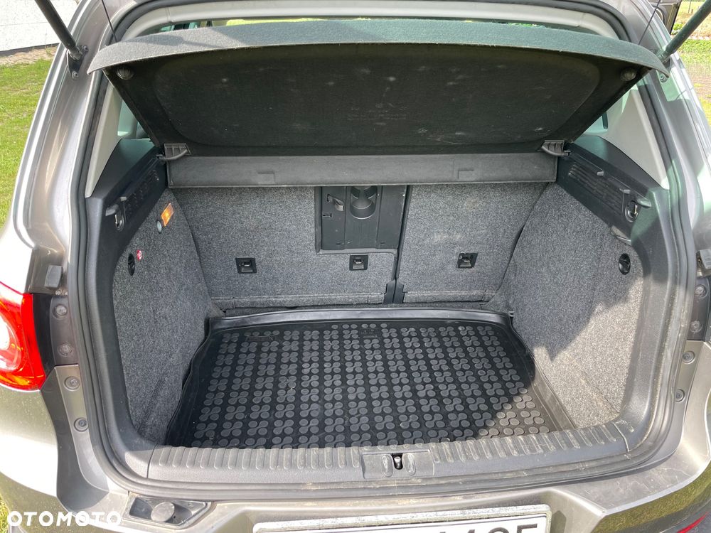 Volkswagen Tiguan - 12