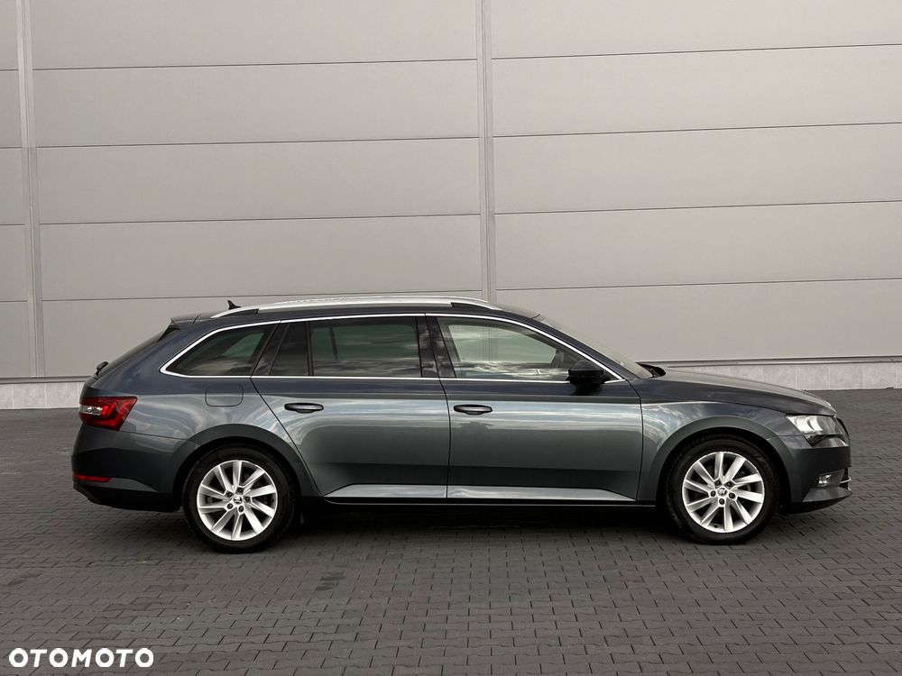 Skoda Superb 2.0 TDI DSG Premium Edition - 22
