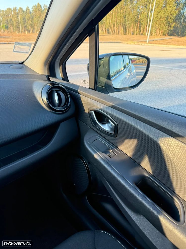 Renault Clio - 9