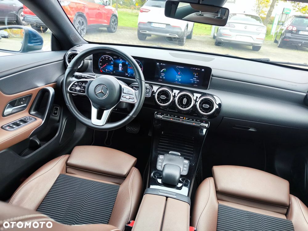 Mercedes-Benz CLA 180 d Progressive 7G-DCT - 13