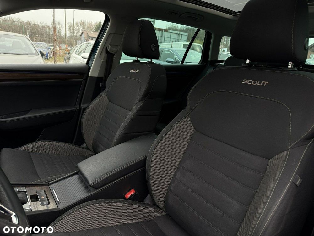 Skoda Superb 2.0 TDI SCR 4x4 Scout DSG - 13