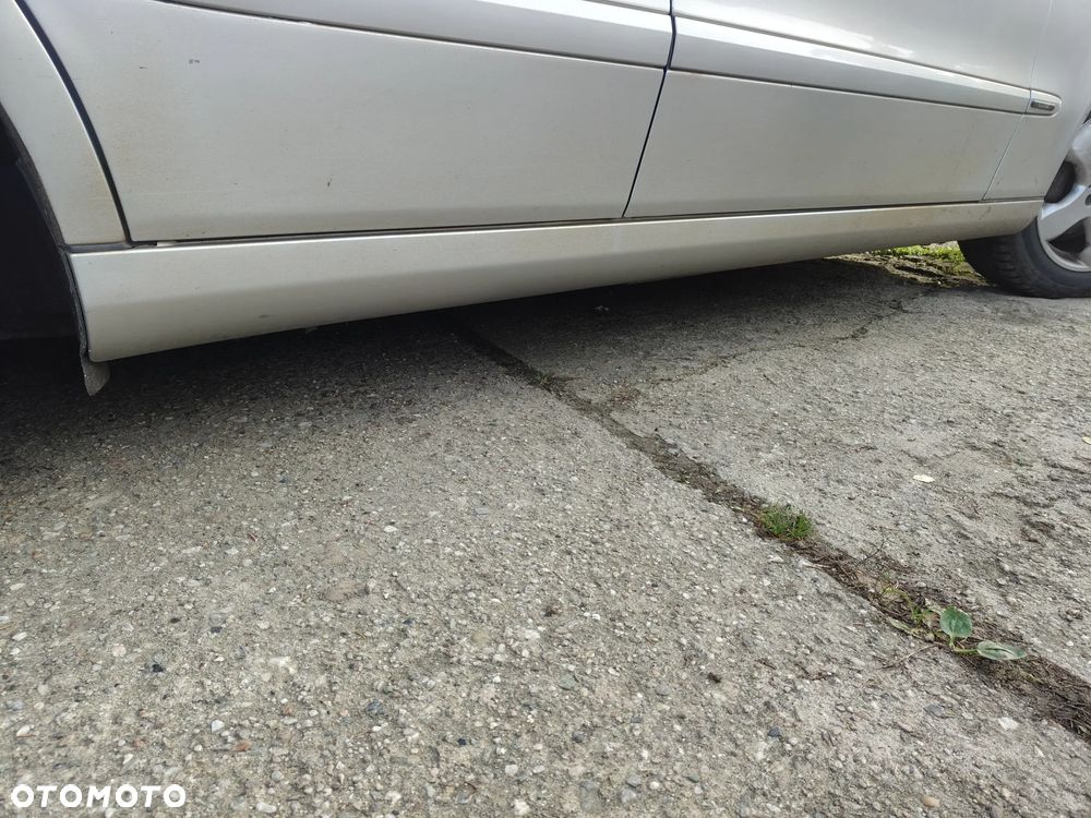 MERCEDES W211 LISTWA NAKŁADKA Progowa lak 744 Prawa w Kolor - 2