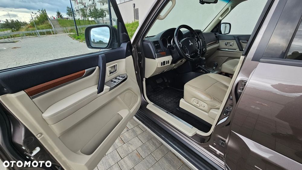Mitsubishi Pajero 3.2 DID Dakar - 27