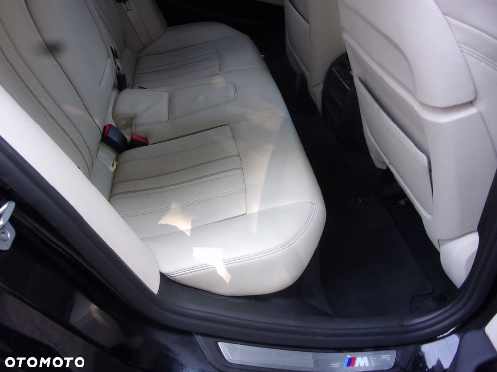 BMW Seria 5 530i xDrive Luxury Line - 33