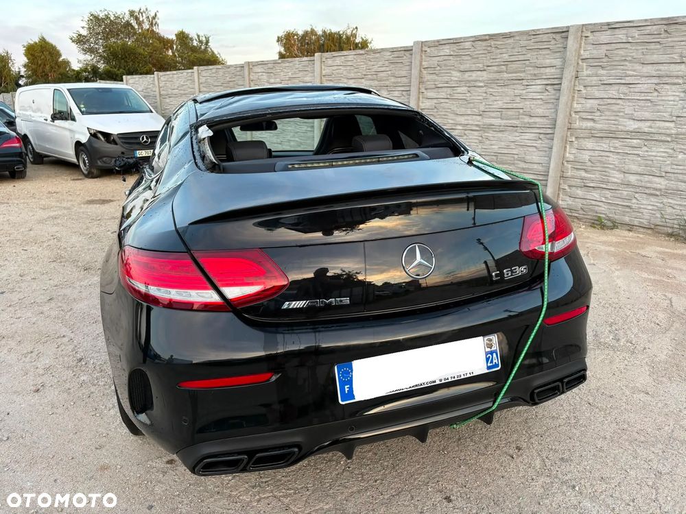 Mercedes-Benz Klasa C AMG 63 S - 36