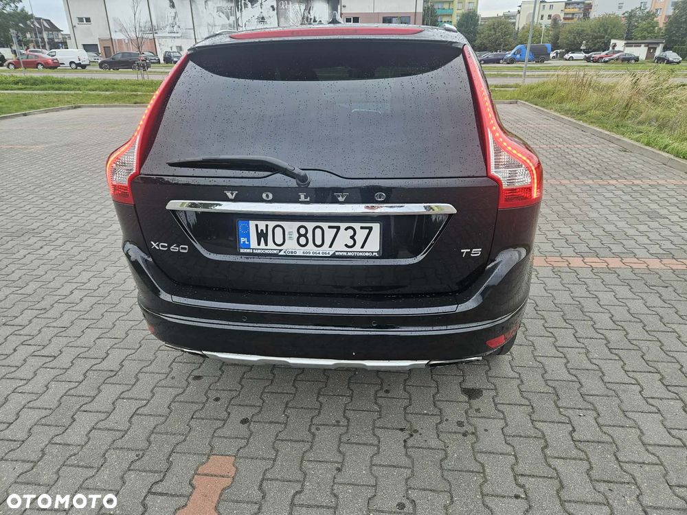 Volvo XC 60 T5 Geartronic Momentum - 4