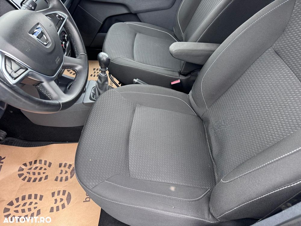 Dacia Lodgy 1.5 Blue dCi Laureate - 35