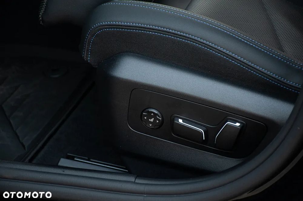 BMW Seria 5 520d mHEV - 15