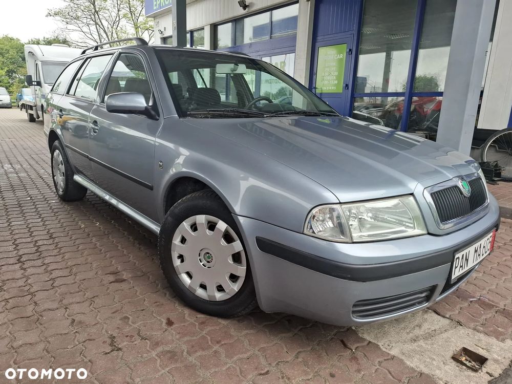 Skoda Octavia 1.6 Tour Plus - 5