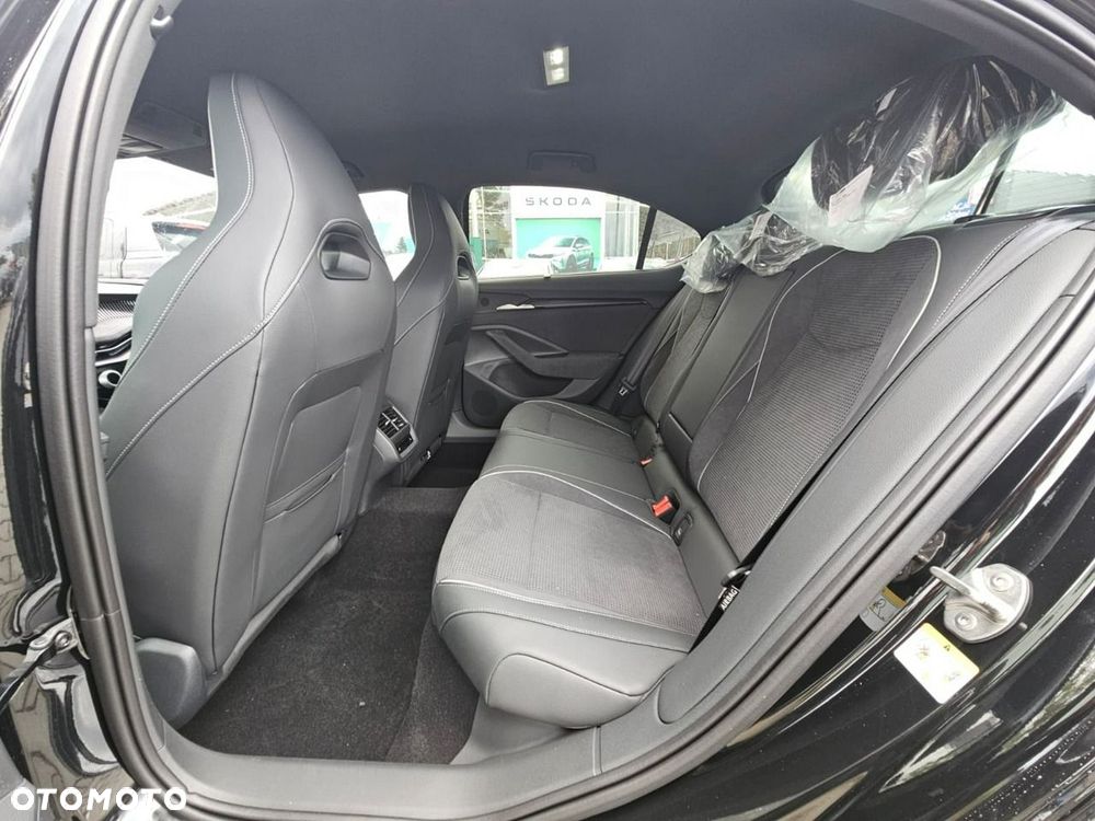 Skoda Superb 2.0 TSI DSG 4x4 Sportline - 14