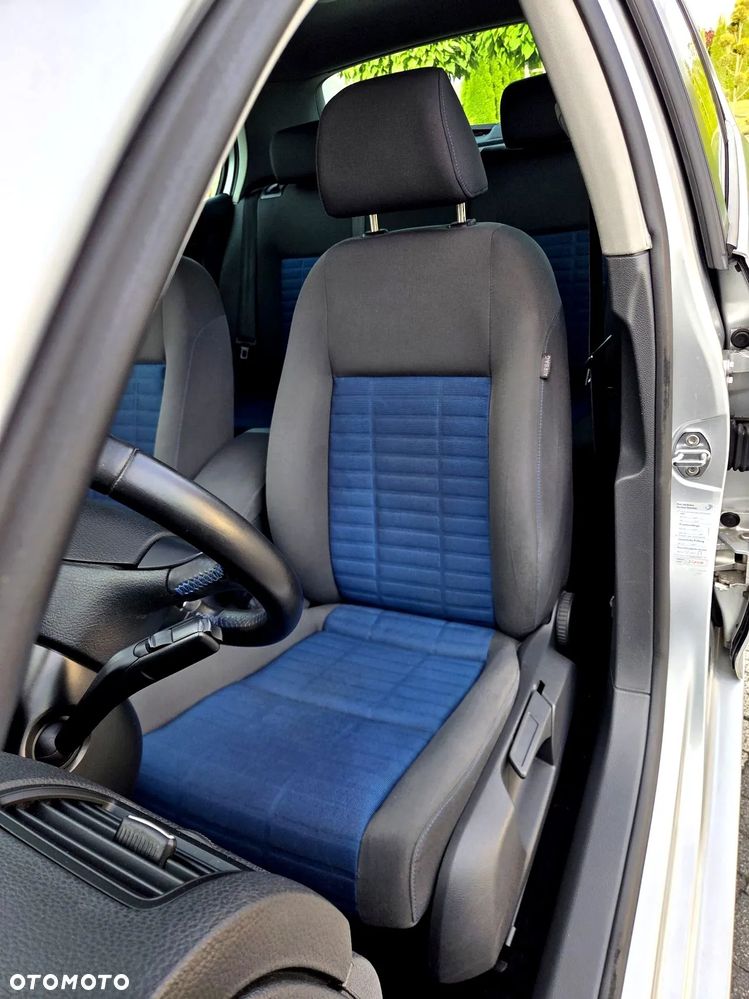 Volkswagen Golf - 15