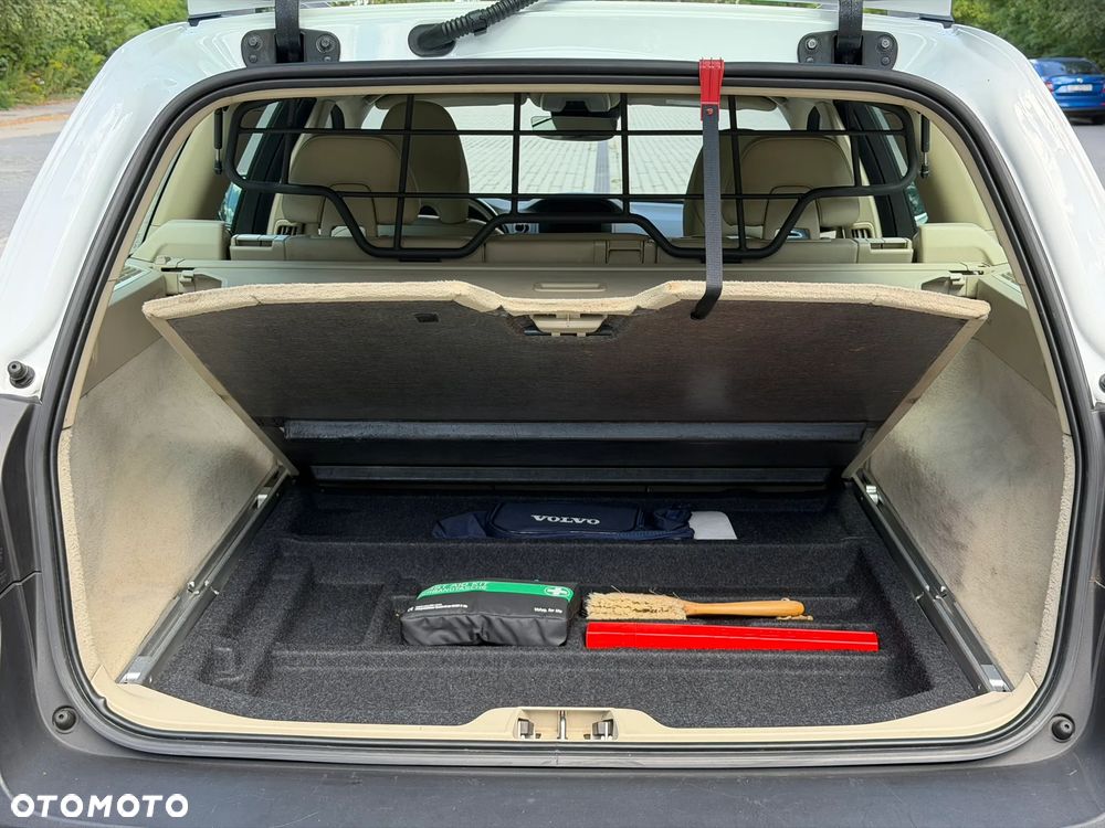 Volvo XC 70 D4 AWD Summum - 9