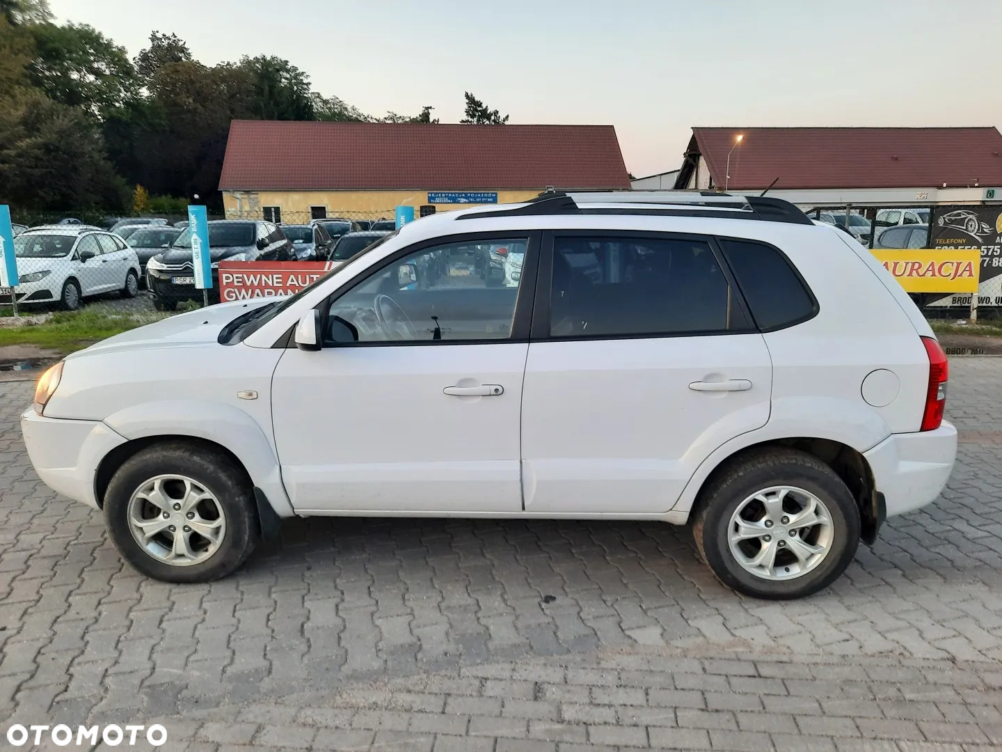 Hyundai Tucson 2.0 Comfort 2WD - 10