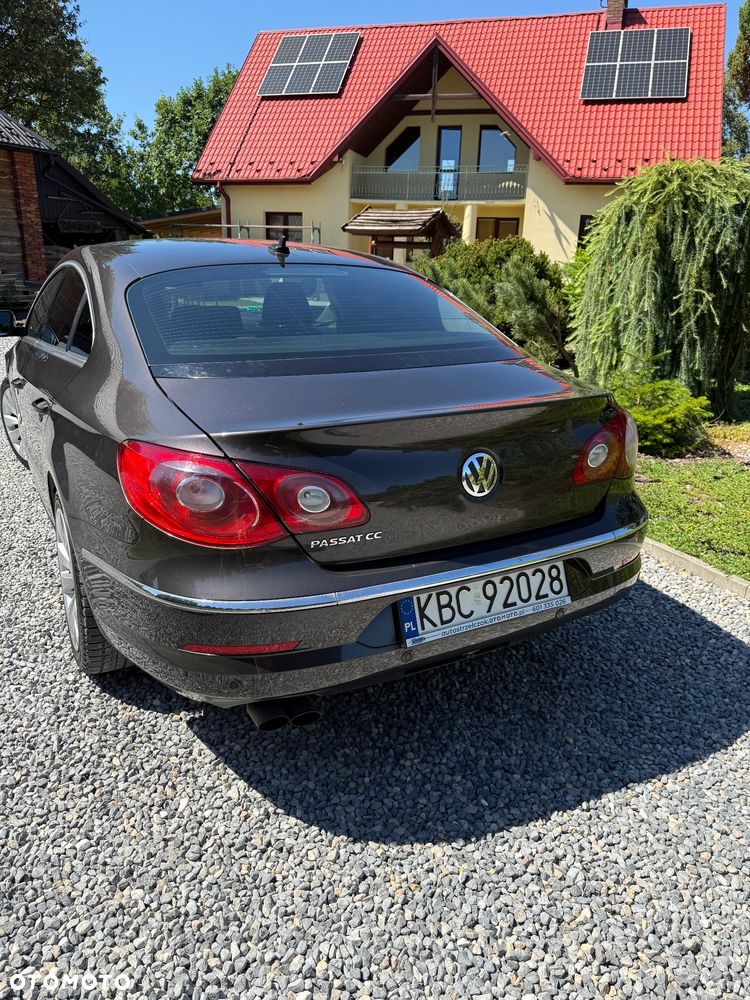 Volkswagen Passat - 4