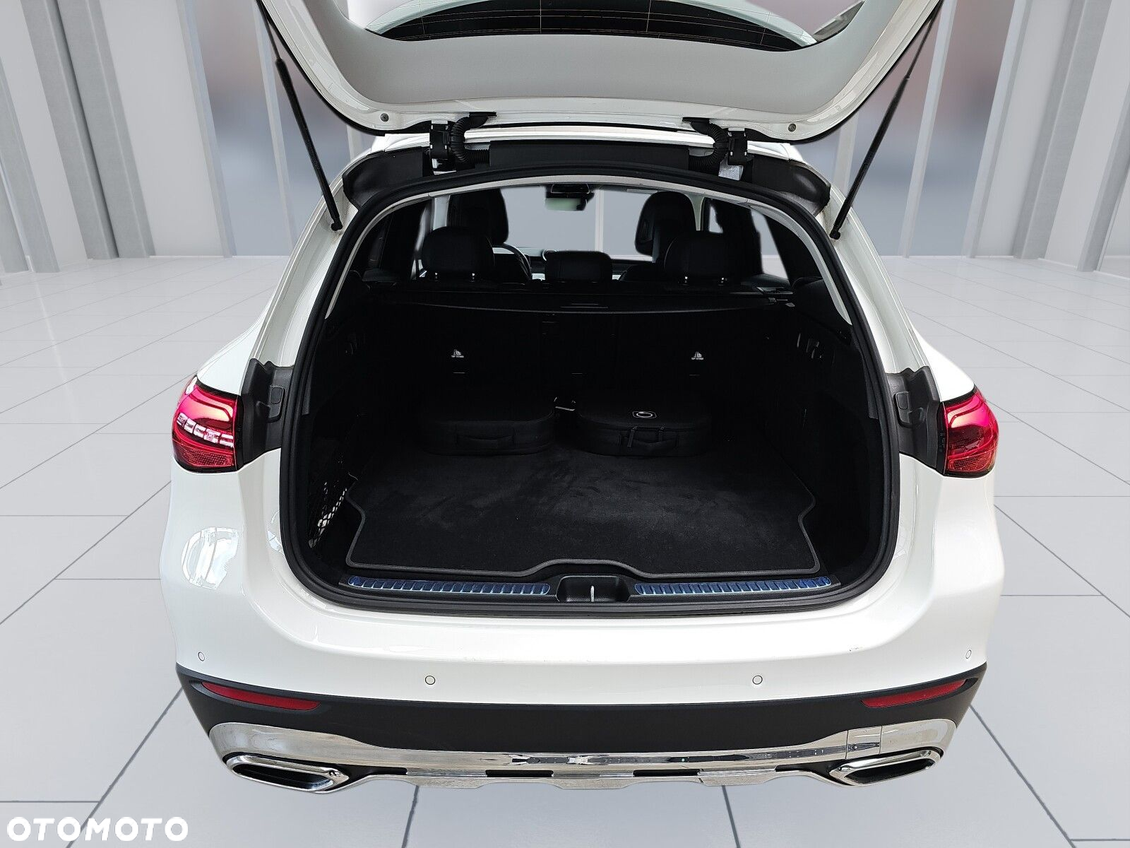 Mercedes-Benz GLC 300 e 4-Matic Avantgarde - 22