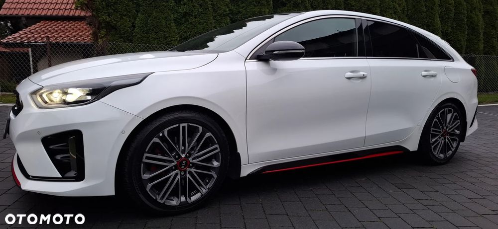 Kia ProCeed 1.6 T-GDI GT DCT - 9