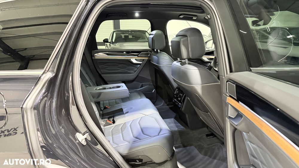 Volkswagen Touareg 3.0 V6 e-Hybrid 4Motion Aut. Atmosphere - 22