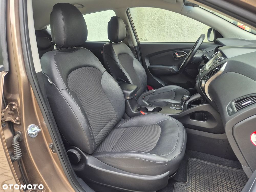 Hyundai ix35 2.0 CRDi 4WD Automatik Fifa World Cup Gold Edition - 28
