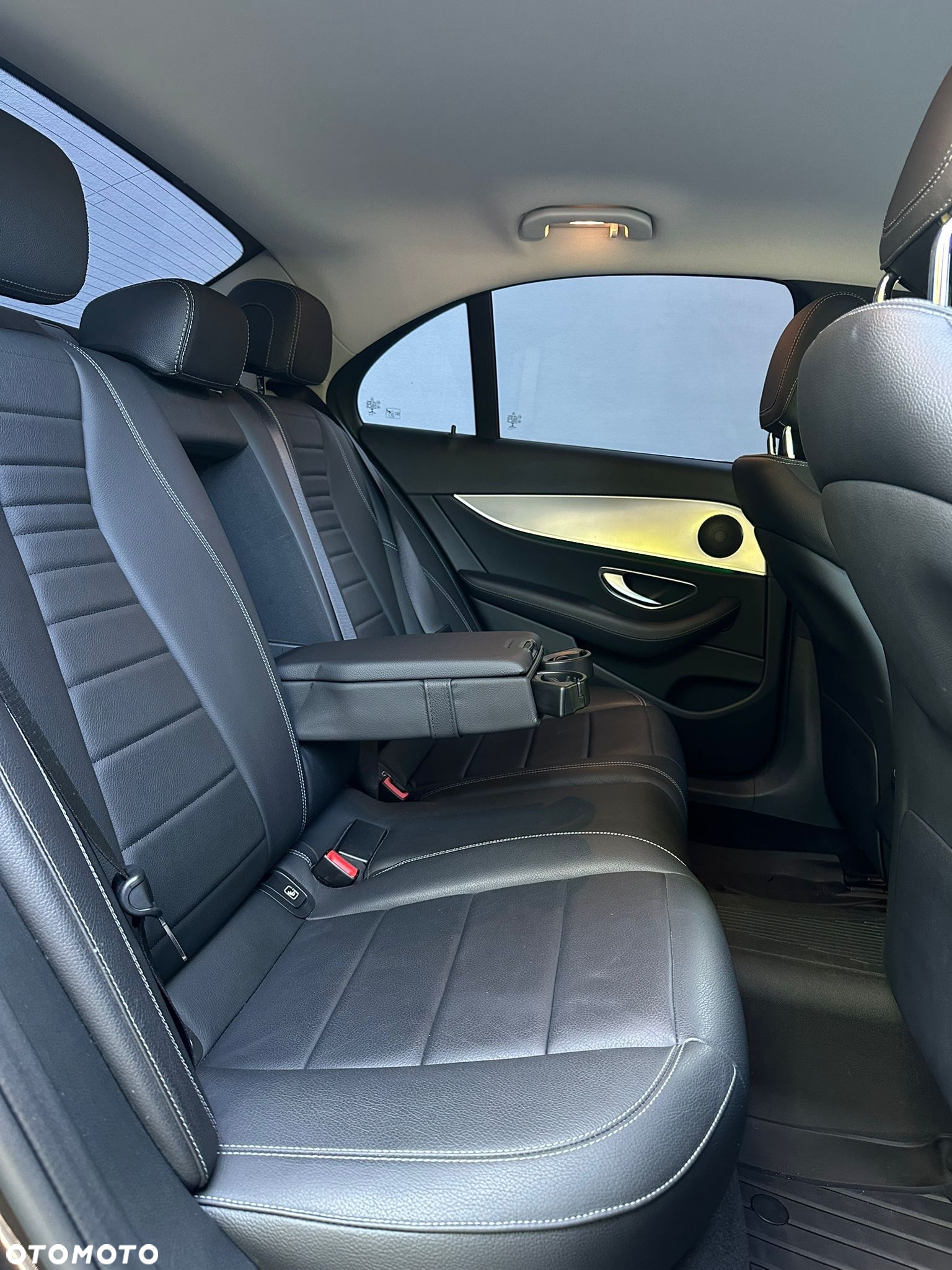 Mercedes-Benz Klasa E 350 BlueTEC 9G-TRONIC Classic - 6