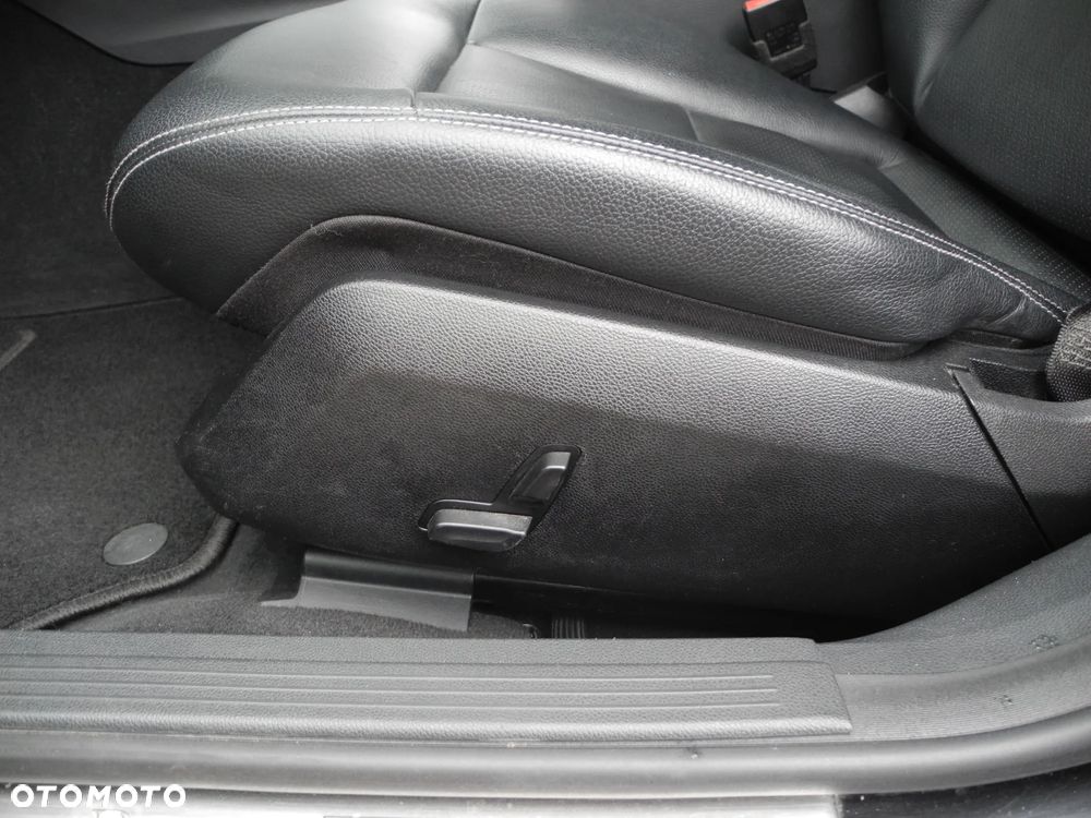 Mercedes-Benz Klasa E - 14