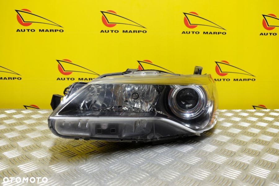 TOYOTA CAMRY 2015- REFLEKTOR LAMPA ZWYKŁA SOCZEWKOWA LEWA CIEMNA USA - 3