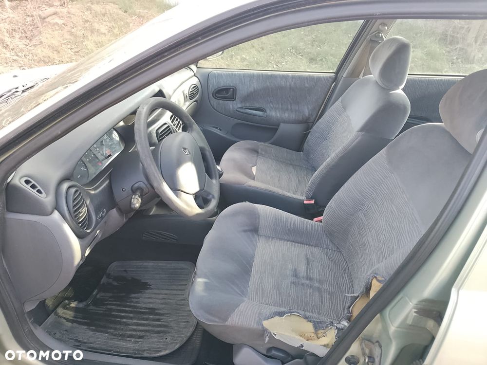 Renault Megane 1.4 16V Fidji - 8