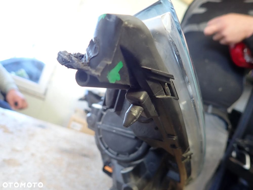 KIA VENGA LAMPA PRAWY PRZÓD EUROPA 1P92102G00 - 4
