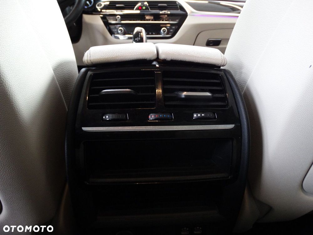 BMW Seria 5 - 29