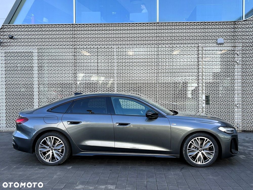 Audi A5 Limousine - 1