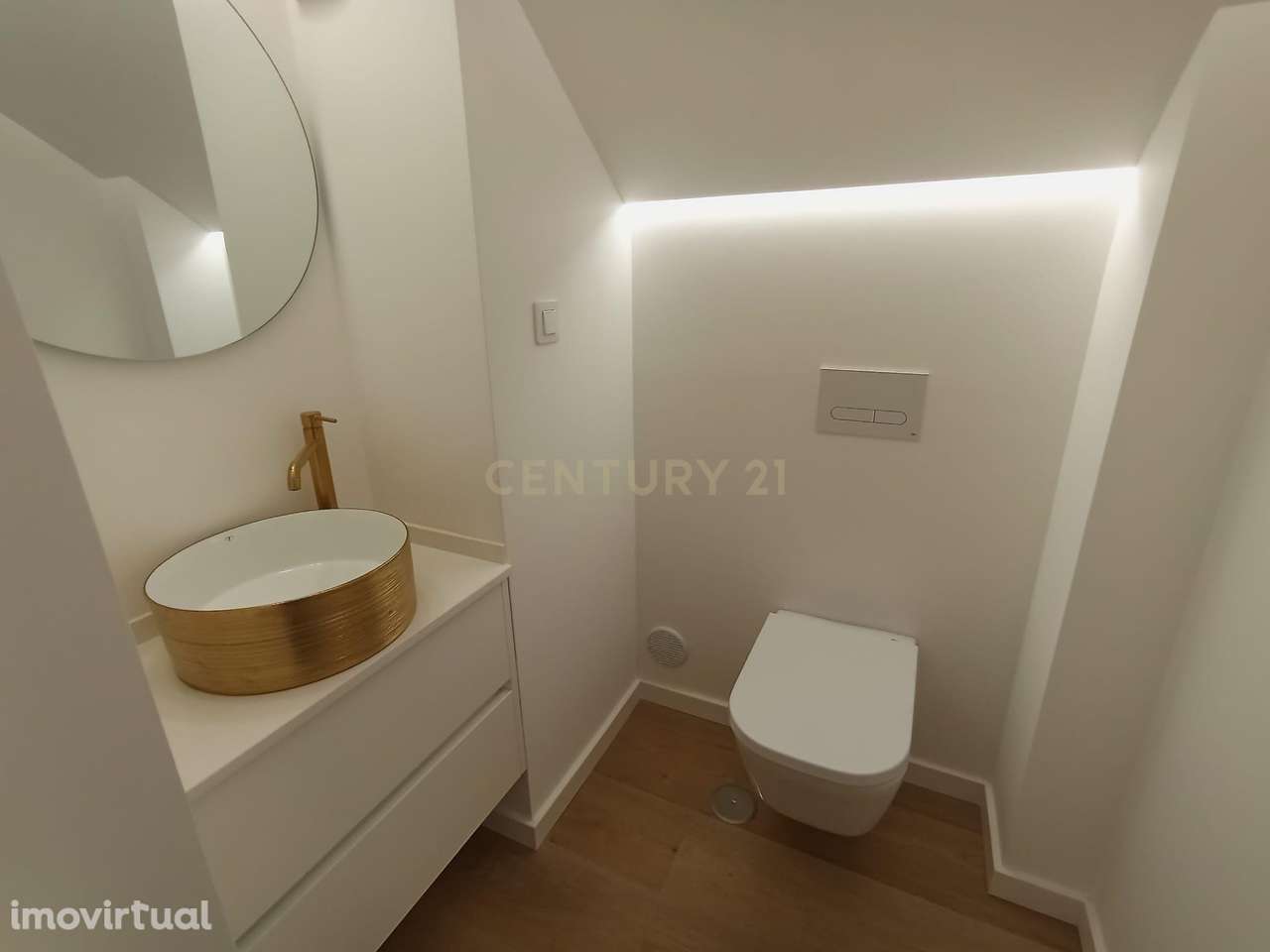 Moradia geminada no centro da Costa da Caparica - Grande imagem: 3/39