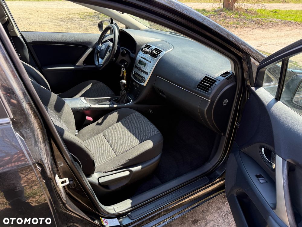 Toyota Avensis - 5