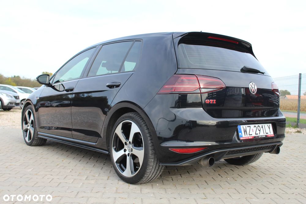 Volkswagen Golf GTI BlueMotion Technology DSG - 12