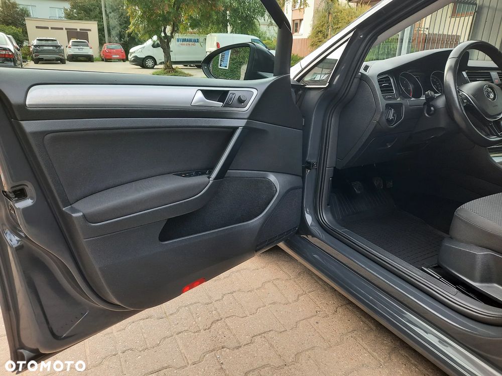 Volkswagen Golf - 14