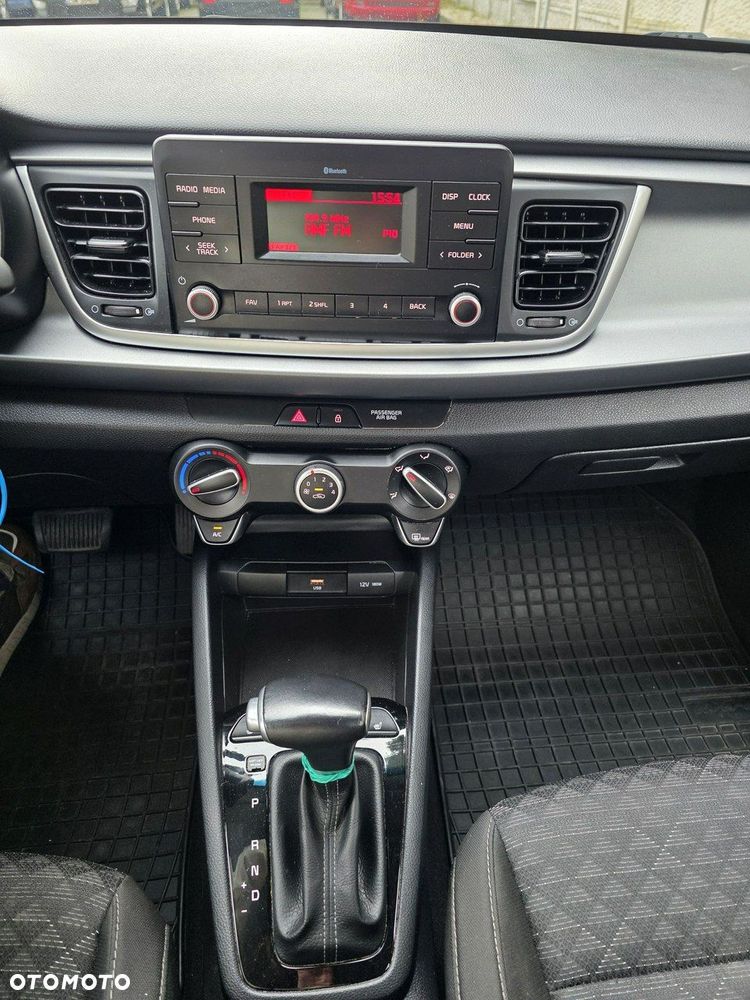 Kia Rio - 21