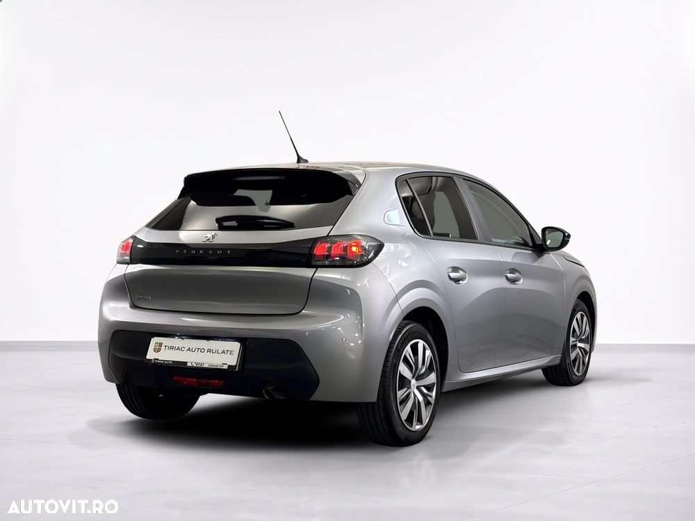 Peugeot 208 - 6